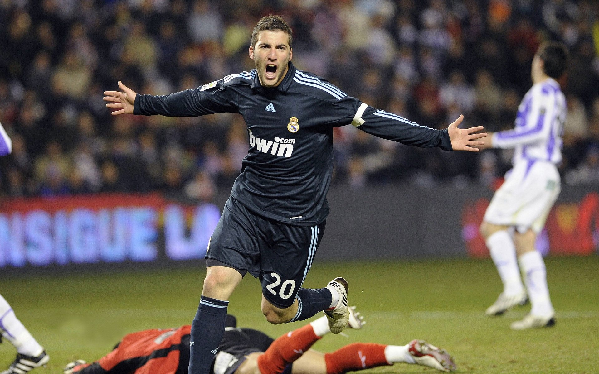 世界杯点滴：那些让人热泪盈眶的瞬间，如果让人回忆世界杯期间令人深刻的案例